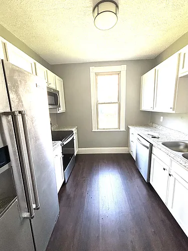 609 George St Photo 1