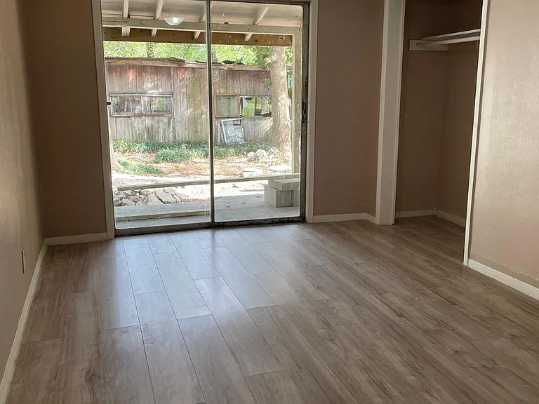 705 S Roosevelt Ave — Photo 10