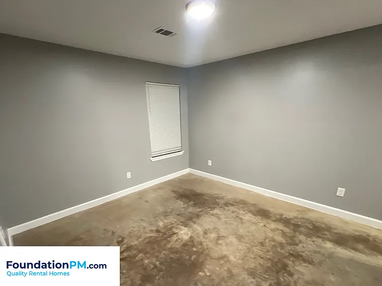 1273 Englewood St — Photo 8