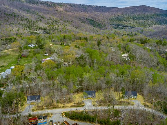 5th image of 141 Pineway Cir