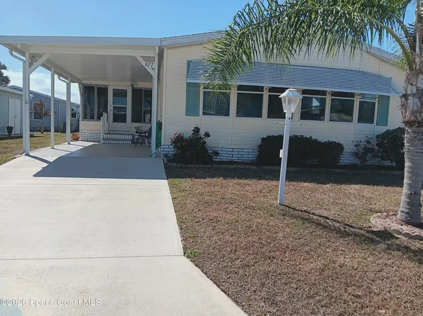 927 Dogwood Dr, Barefoot Bay, FL 32976