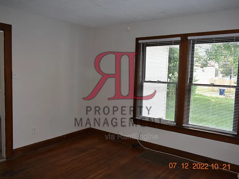 765 E Deshler Ave — Photo 7