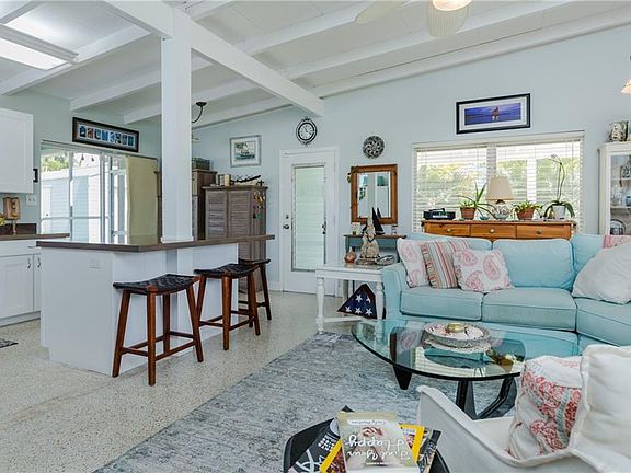 4th image of 1027 Wyomi Dr
