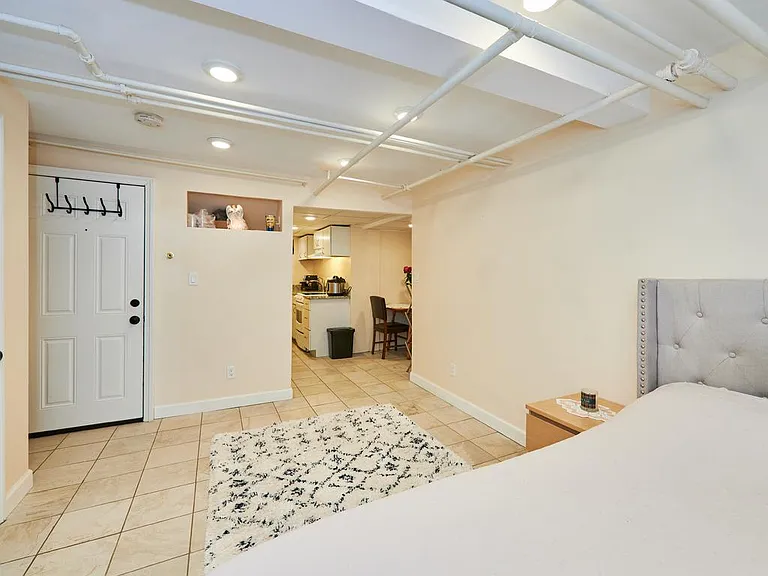 375 Broadway #B1 — Photo 4