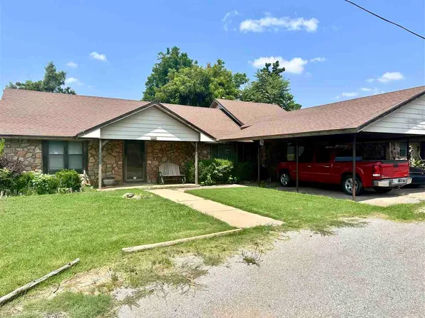 401 N Locust St, Apache, OK 73006