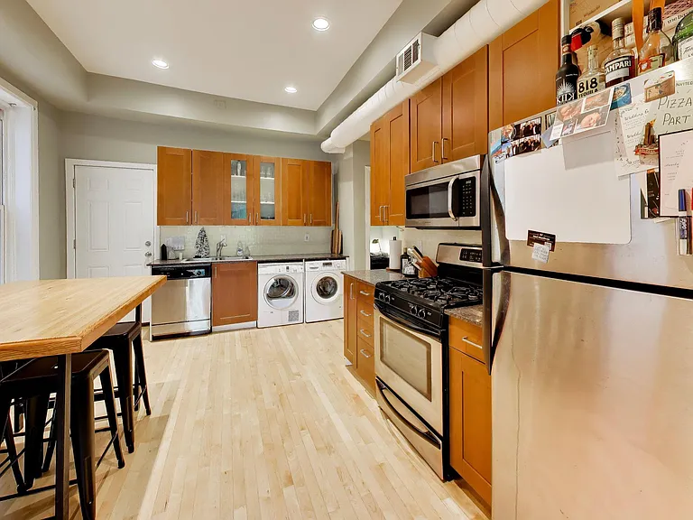 1729 W Erie St #2N — Photo 10