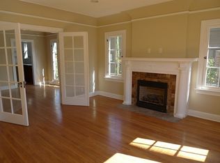 1012 N Los Robles Ave, Pasadena, CA 91104