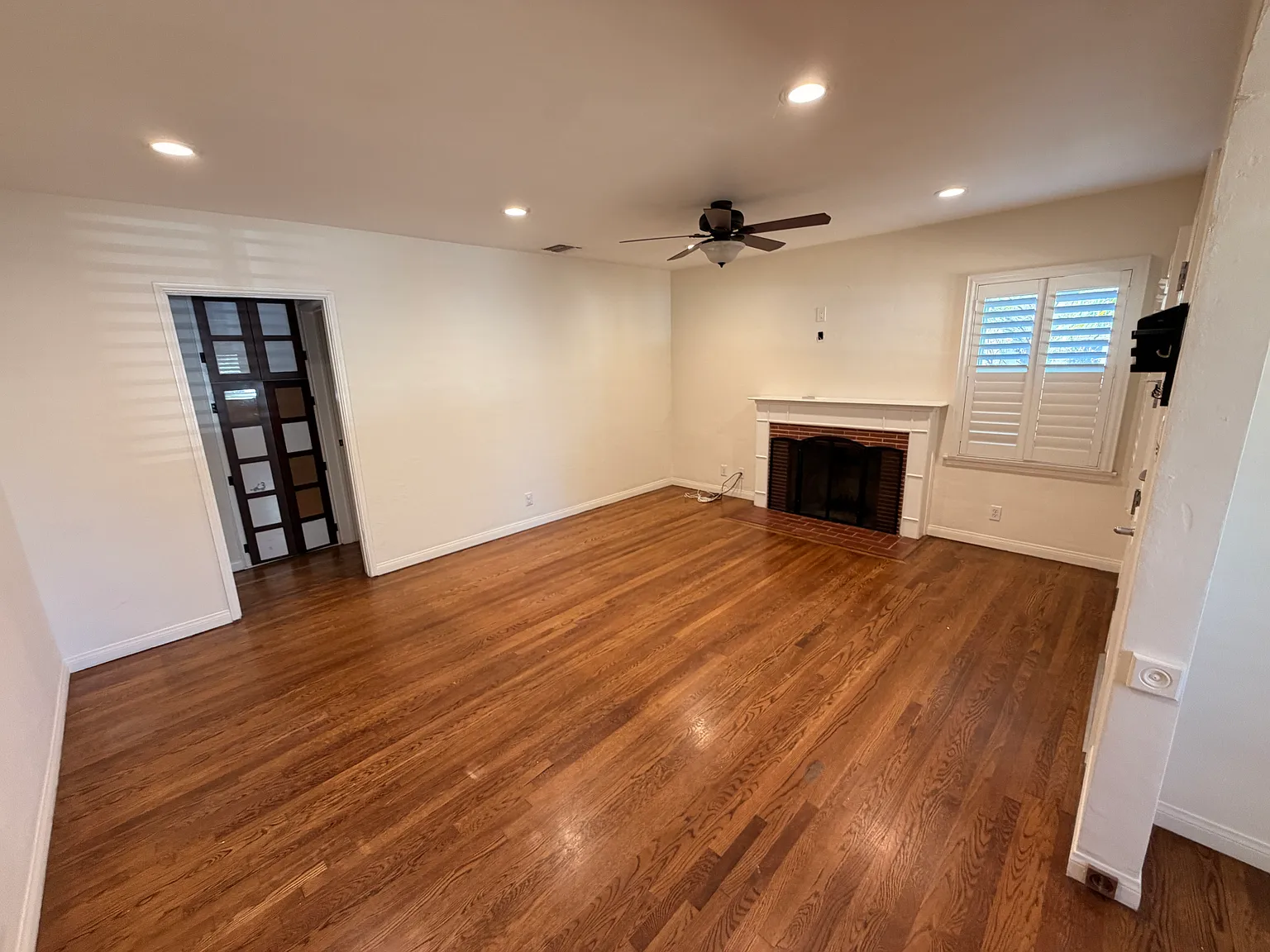 3 bed, 1456 sqft, $4,799 — Photo 2