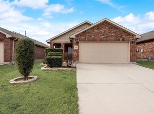 6029 Kristen Dr, Fort Worth, TX 76131