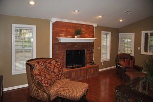 4th image of 910 Deerfield Ct