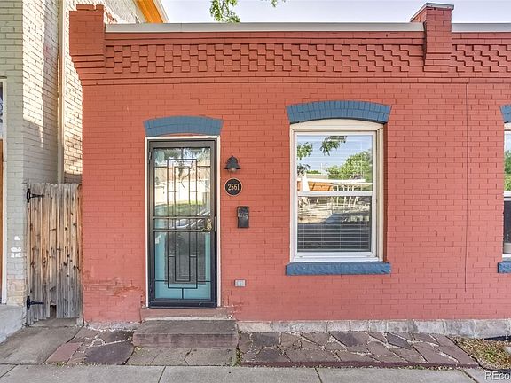 4th image of 2561 Clarkson Street