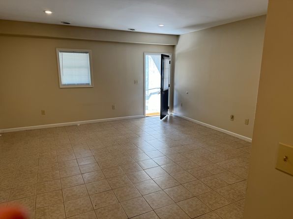 182 Swartz Dr #3