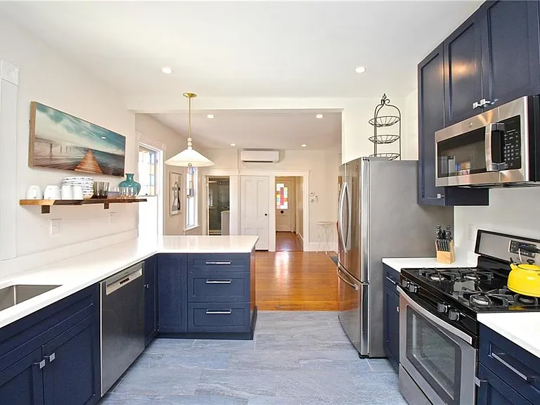 700 Thames St — Photo 22