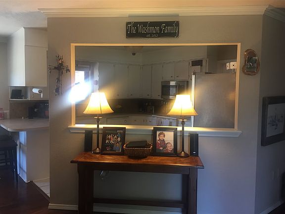4th image of 1011 Meyer Dr