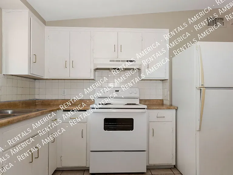 404 E Yavapai Rd — Photo 7