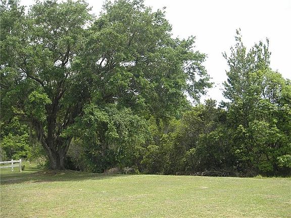 4th image of 340 Hawaii Woods Ct