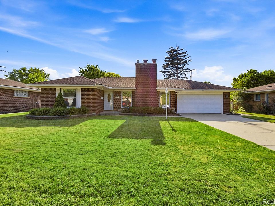 1st image of 26347 Woodworth Cir