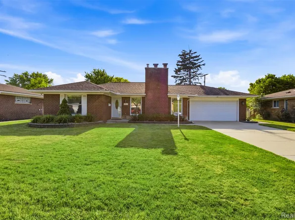 26347 Woodworth Cir, Dearborn Heights, MI 48127