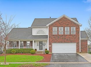 909 Rivers Edge Dr, Minooka, IL 60447