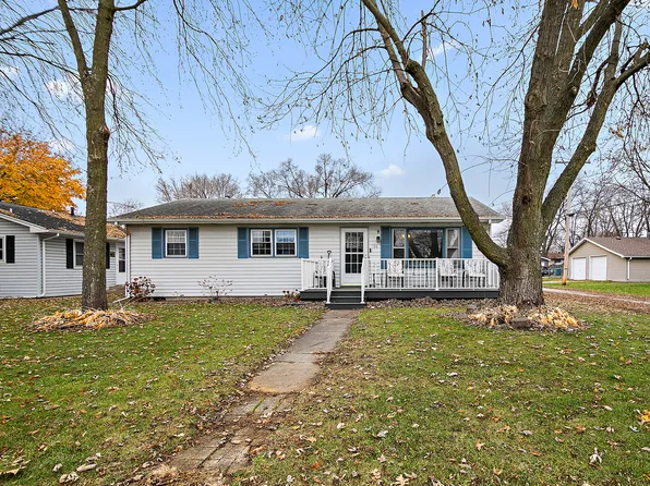 135 S Jackson Ave, Bradley, IL 60915