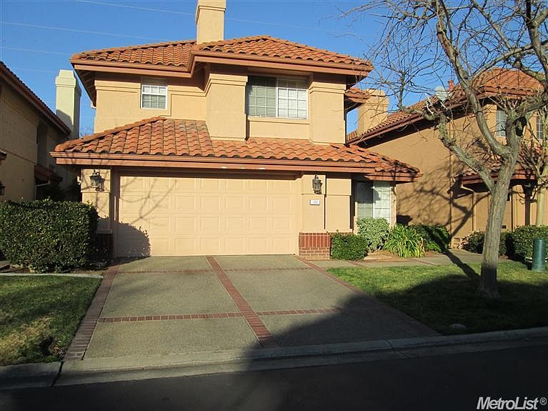 1st image of 102 Sage Flat Ct