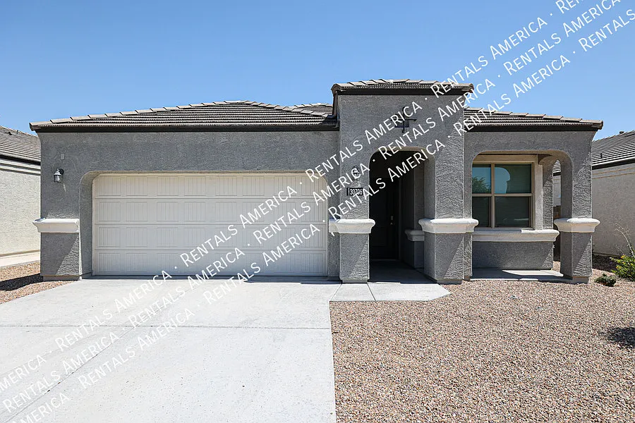 Beautiful Move in Ready Home! — Photo 2