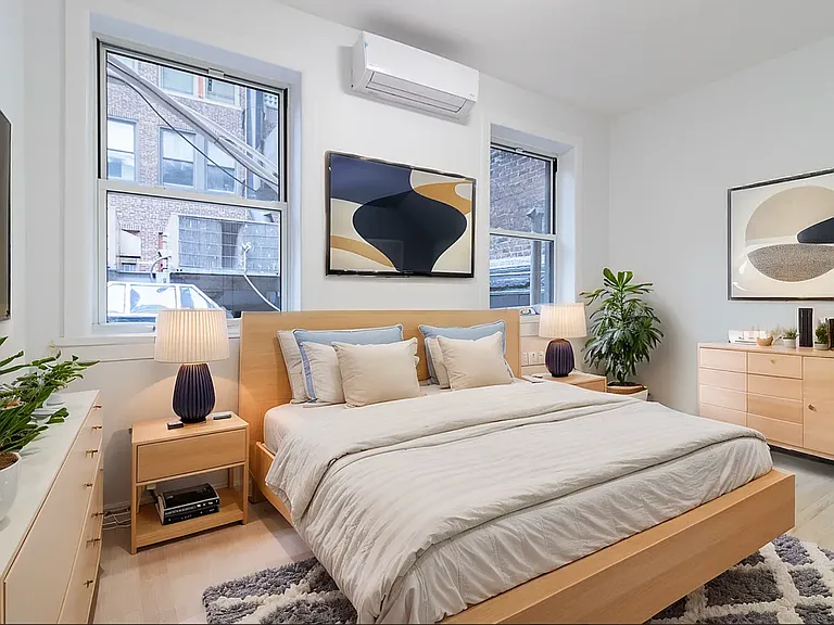 159 W 23rd St #4B — Photo 5