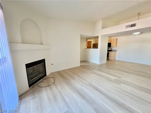 950 Seven Hills Dr APT 1024, Henderson, NV 89052