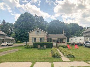 79 Pleasant St, Phelps, NY 14532