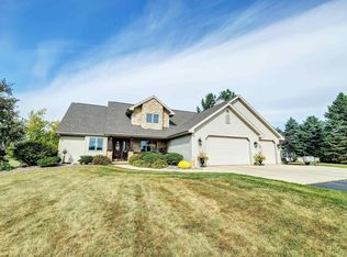 N6935 Allie Jo Ct, Seymour, WI 54165