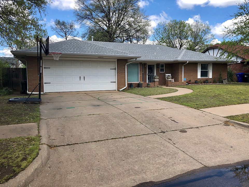 1st image of 1711 Chaucer Dr