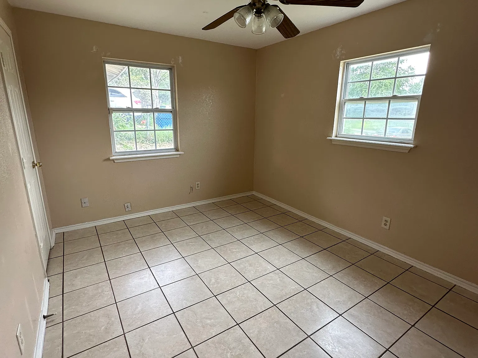 3 bed, 998 sqft, $1,395 — Photo 4