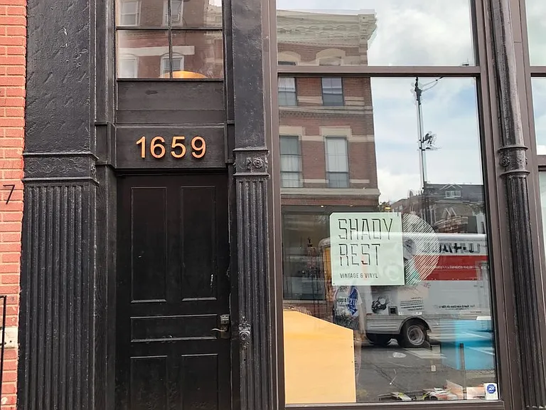 1659 S Throop St — Photo 10