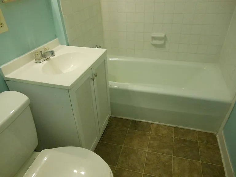 1832C N Elm St #C — Photo 18