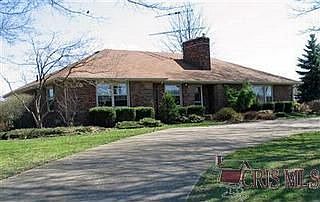 2nd image of 2860 Mogadore Rd