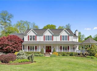 30 Pheasant Run Rd, Putnam Valley, NY 10579