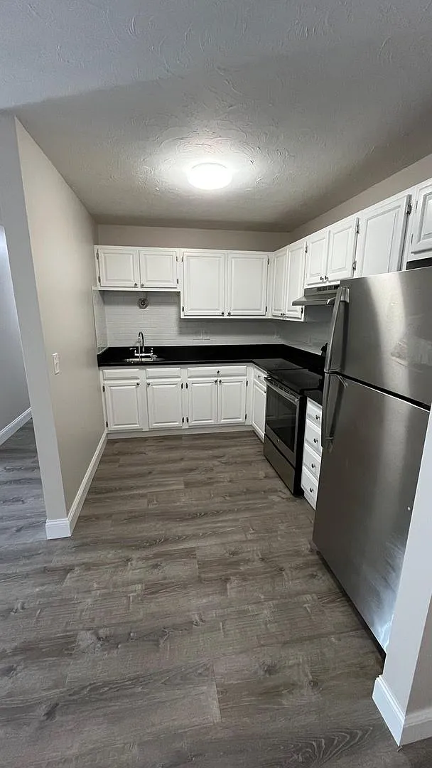 310 Thompson Road LLC — Photo 4