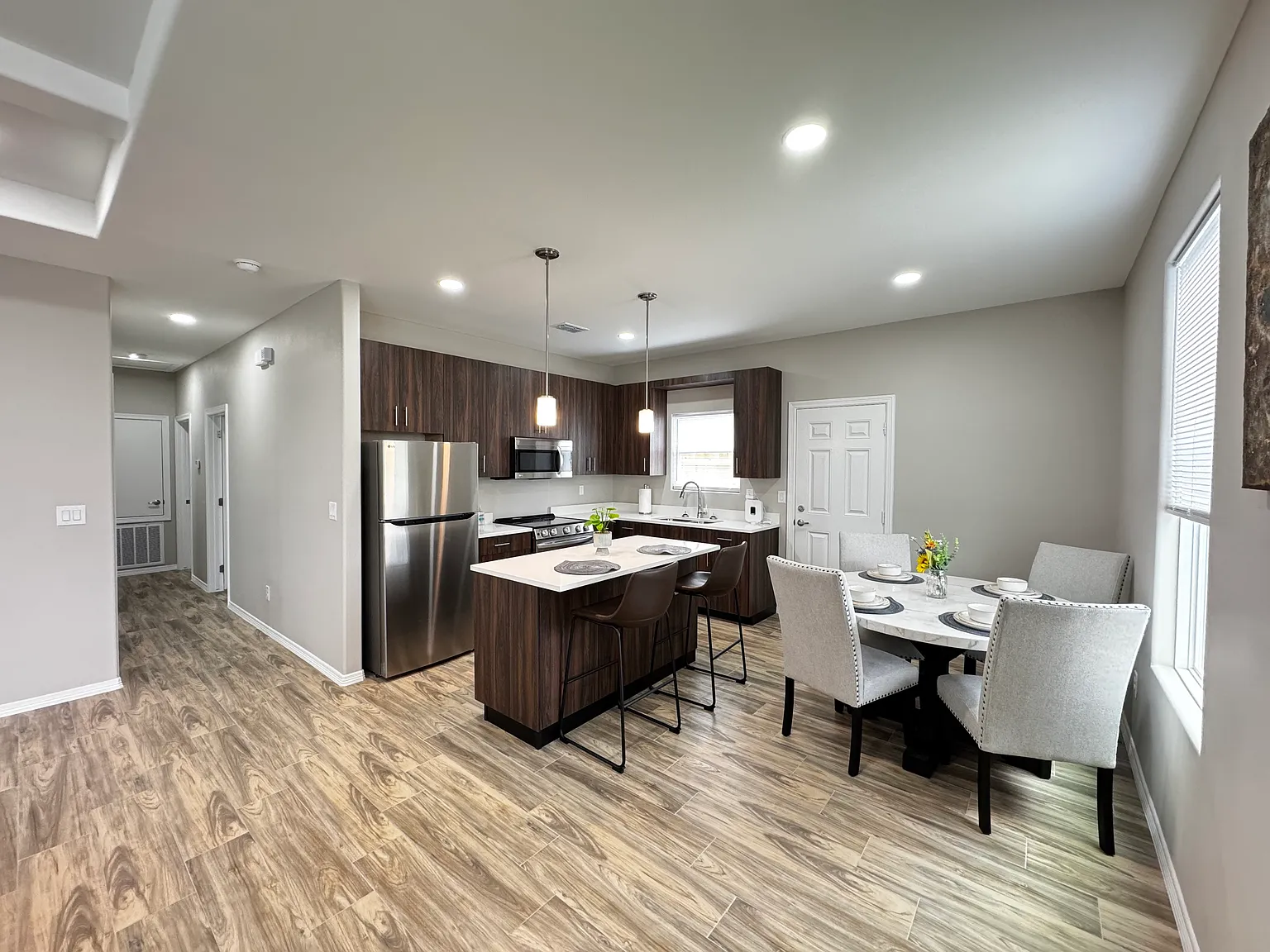 3 bed, 1170 sqft, $1,395 — Photo 4