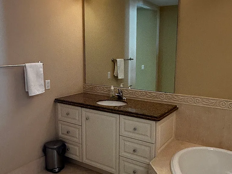 4 Harbour Isle Dr E — Photo 32