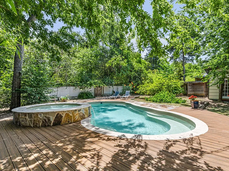 1208 Fairwood Rd — Photo 36