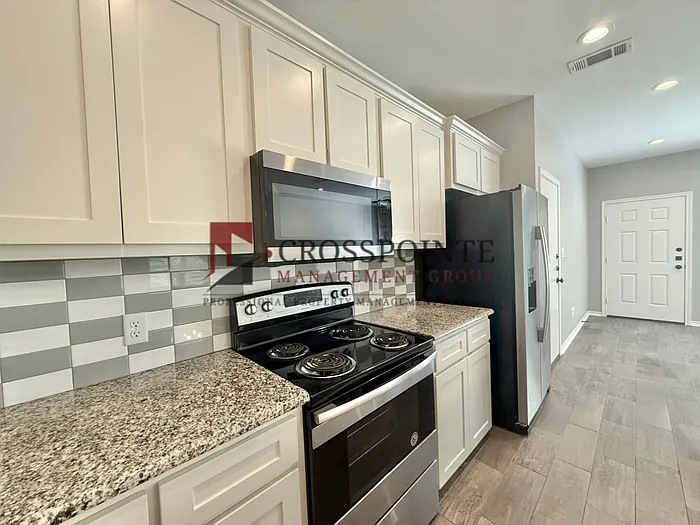 16174 Echo Glen Dr — Photo 8