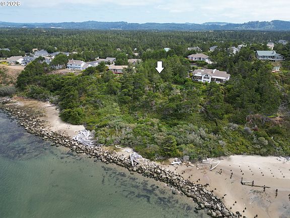 4th image of 17 Shoreline Dr