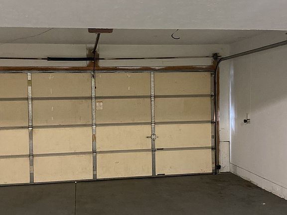 3rd image of 4712 Winsford Ct
