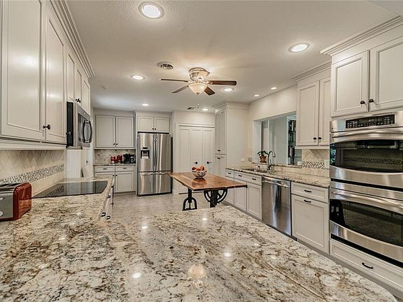 3rd image of 1652 Sunnybrook Ln