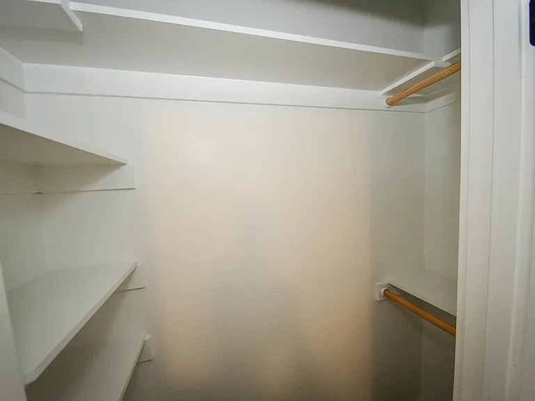 612 E Shepherd St — Photo 10