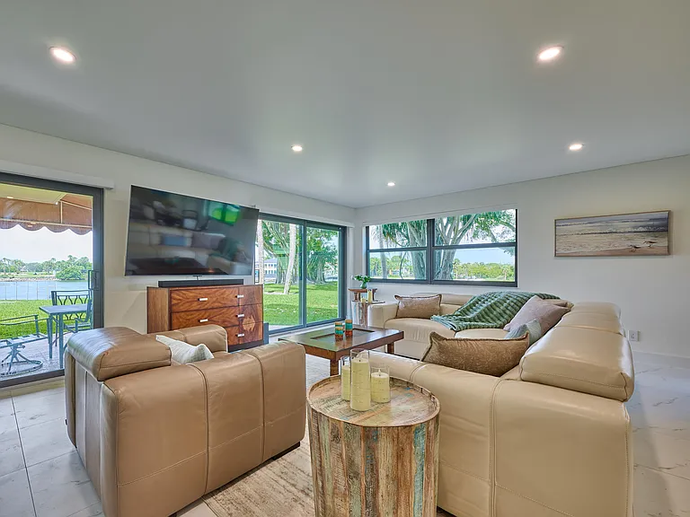 374 Golfview Rd #106 — Photo 36