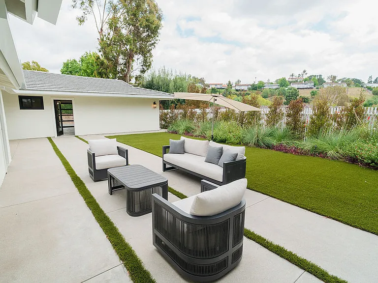 10461 Shadyridge Dr — Photo 52