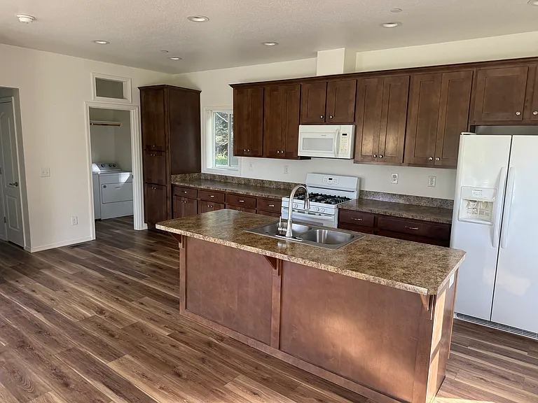 129 Cypress Ct — Photo 5