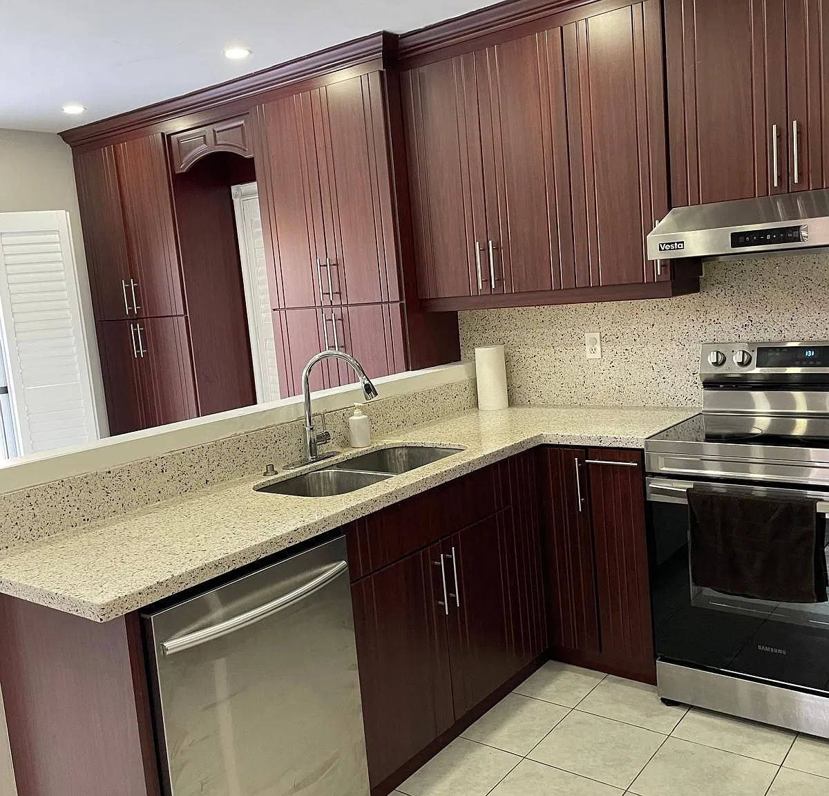 4 bed, $3,450 — Photo 3