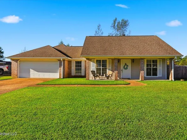 907 Oakwood Cv, Pearl, MS 39208